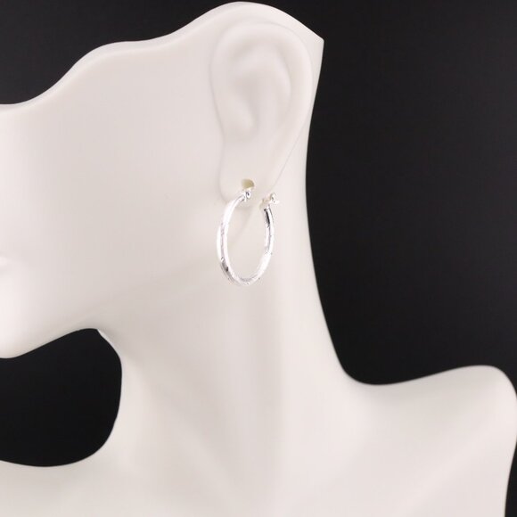 Women's Sterling Silver Diamond-Cut Texture Hoop Earrings – Everyday Accessory** - Picture 3 of 9